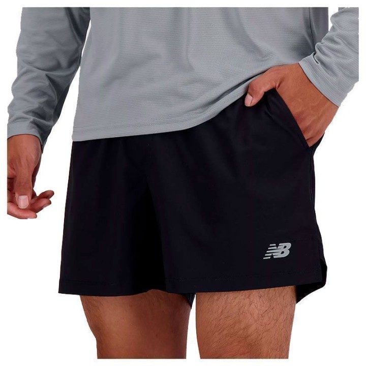 PANTALON CORTO NEW BALANCE AC LINED 5"