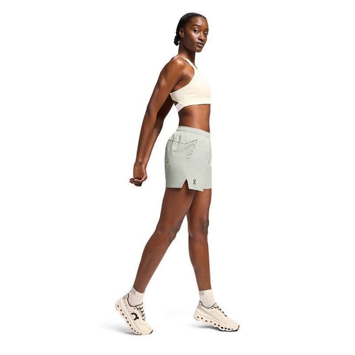 PANTALON CORTO ON RUNNING ESSENTIAL MUJER