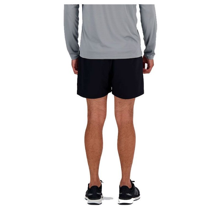 PANTALON CORTO NEW BALANCE AC LINED 5"